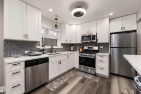 Spacious 2 BR Near Midway